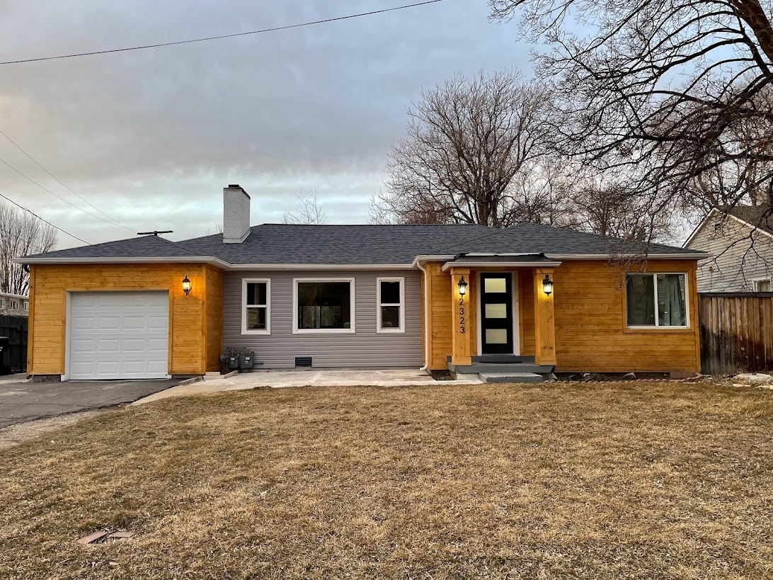 Photo - 2323 E Arbor Ln