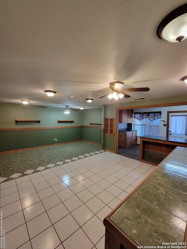 Photo - 483 Anton Dr