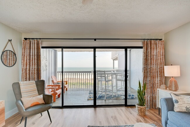 Building Photo - 1311 Lake Park Blvd S Unit 24B Rental
