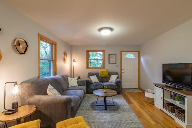 Photo - 670 Wayeeses Shore Rd Morgan