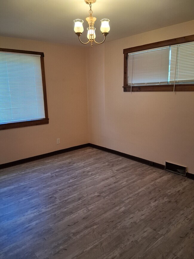 Master Bedroom - 63 Edgewood Rd