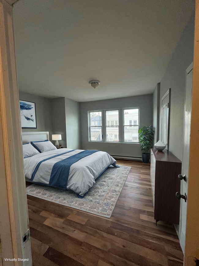 Photo - 2024 Bonaffon St