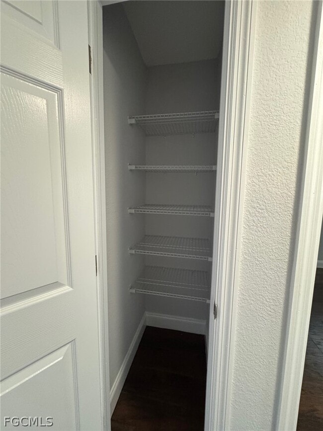 Photo - 25 Apache St