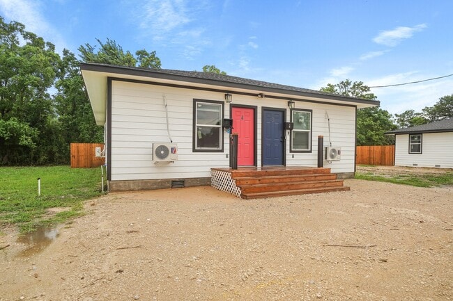 Building Photo - 1644 County Rd 180