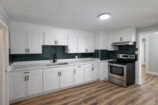 Photo - 307 Manhattan Ave