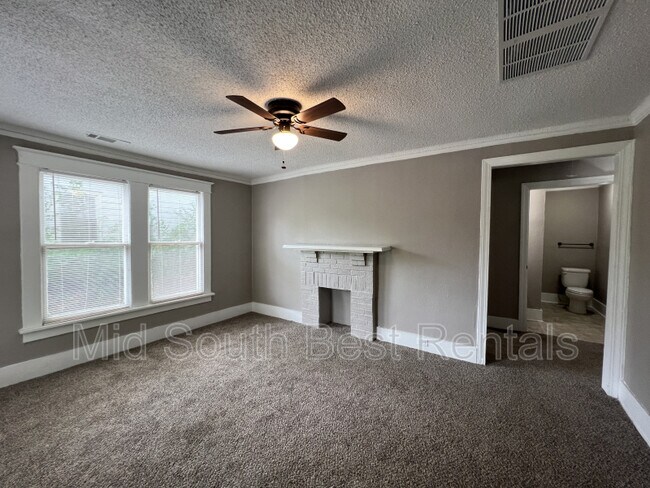 Photo - 3273 Yale Ave