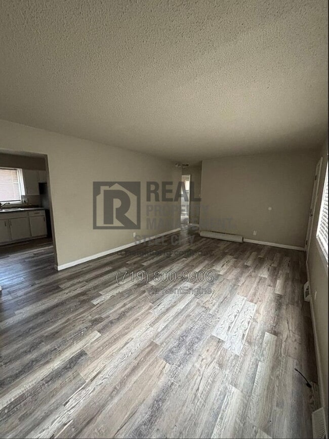 Photo - 2132 E 6th St Unit 2132 E 6th