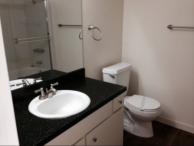 Interior Photo - Elan Pacific Lofts