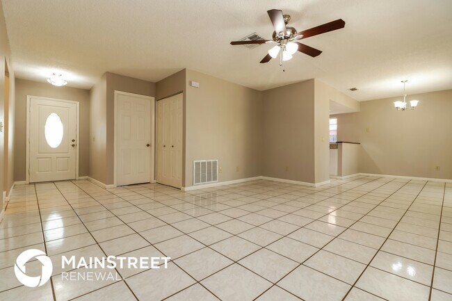 Photo - 207 Regal Park Dr