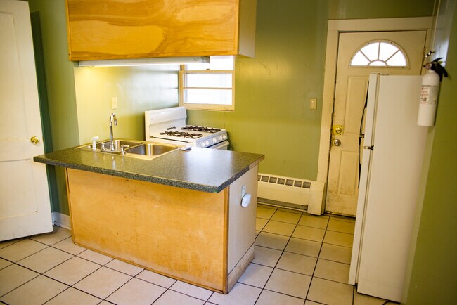 Photo - 825 15th Ave SE