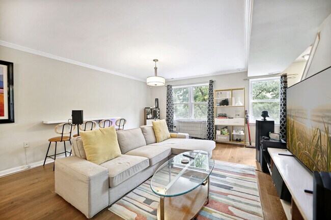 Photo - 1622 5th St NW