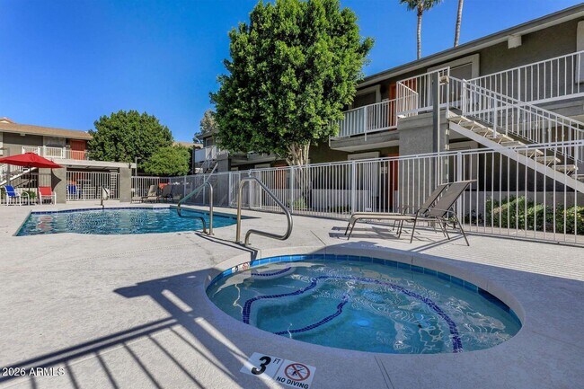 Photo - 1920 E Hayden Ln Unidad 104