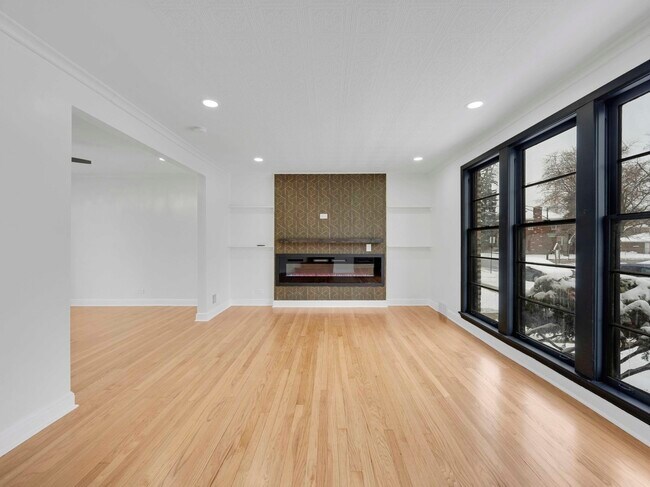 Photo - 10606 S Vernon Ave