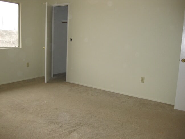 Photo - 18541 Demion Ln Unidad C