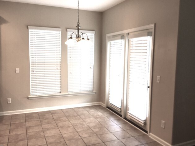 Photo - 7 Millwood Lake Dr