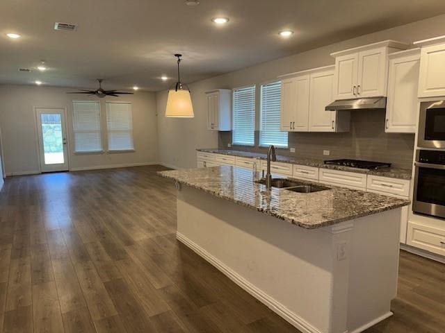 Photo - 5534 Capilano Ct