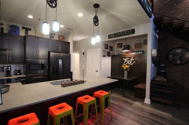 Photo - The Cannery Lofts - R5 (Furnished) Unit The Cannery - R5