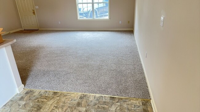 Photo - 805 Johnston Cove