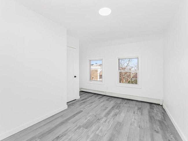 Photo - 136 Cortlandt St