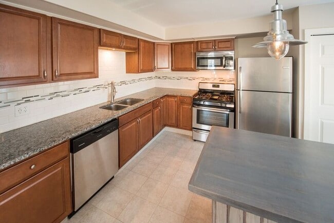 Photo - 130 Van Dam St Unidad #2