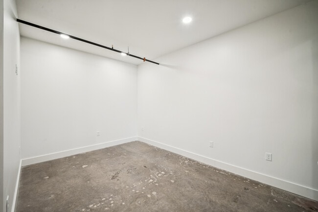 Photo - The Beacon Building