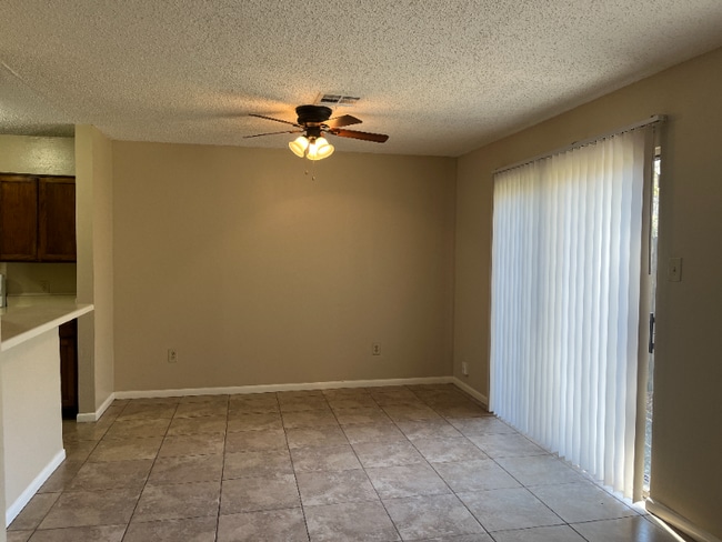 3 Blue Fox Ct