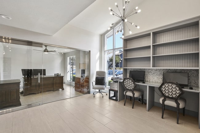 Centro de negocios - The View at Lake Highlands