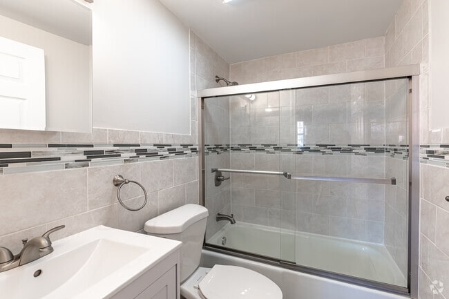 1BR, 1BA - Bathroom
