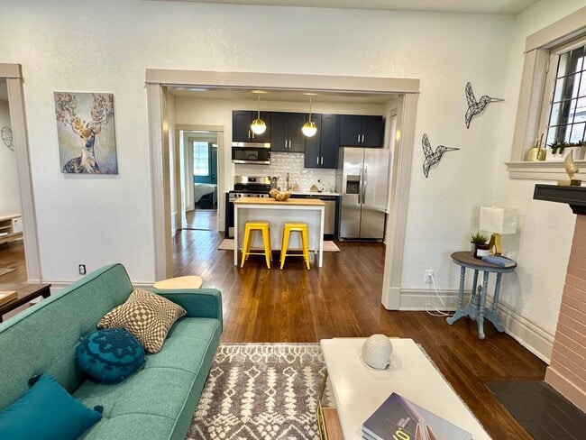 4172 Russell Blvd Unit 2W