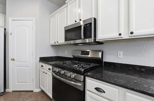 Photo - 3565 E Vaughn Ct