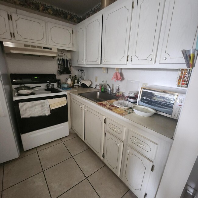 Photo - 18 Oakridge B Unit 18