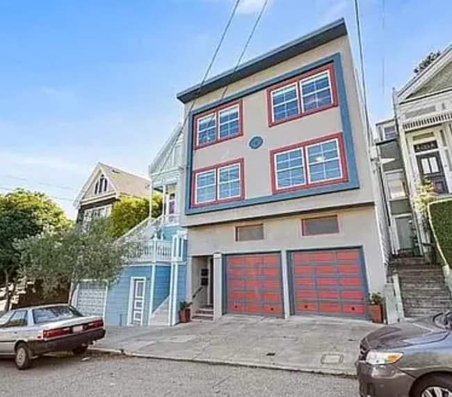 Photo - 16-18-18 Hoffman Ave Unidad 18 Hoffman