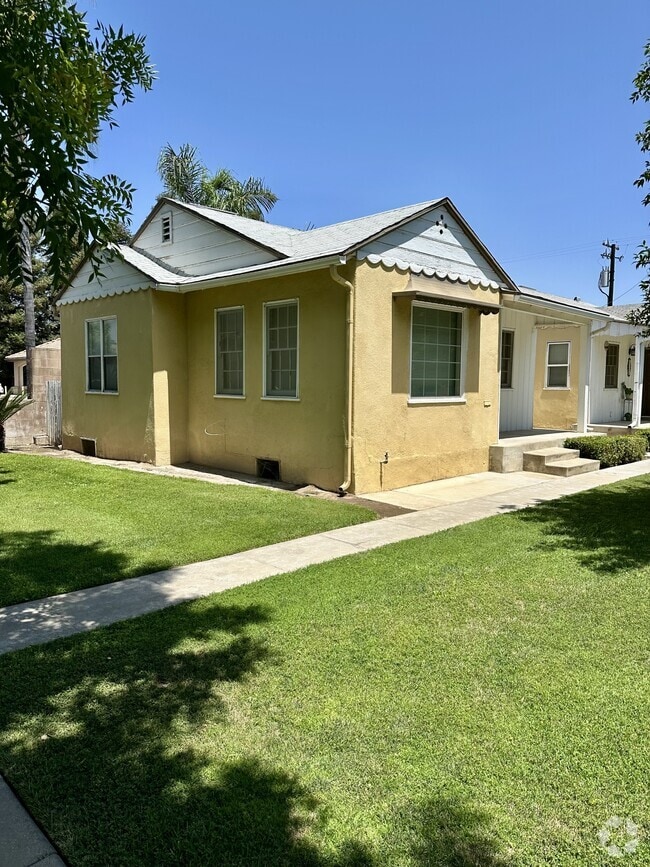 Building Photo - 1154 F St Rental