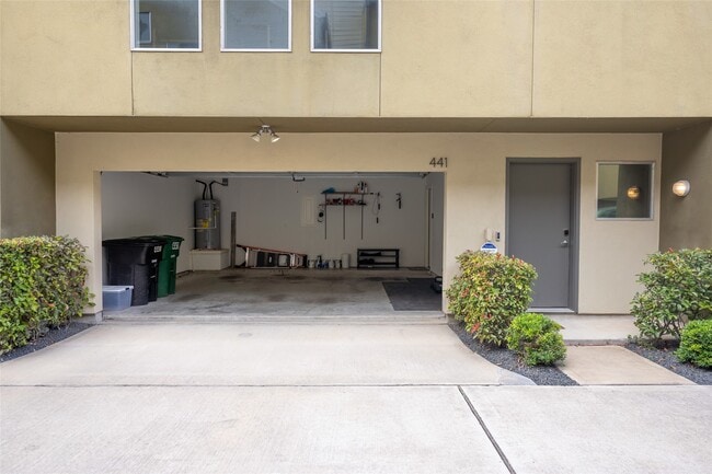 Photo - 441 Meadow St