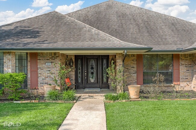 Building Photo - 4 Bedroom 3.5 bath in Greenacres Rental