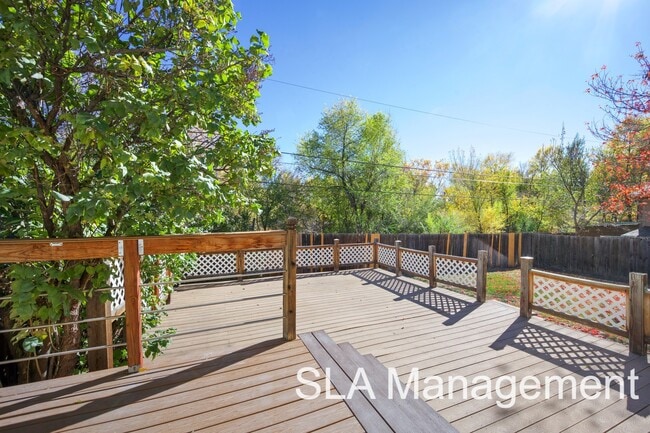 Photo - 1320 Vivian St