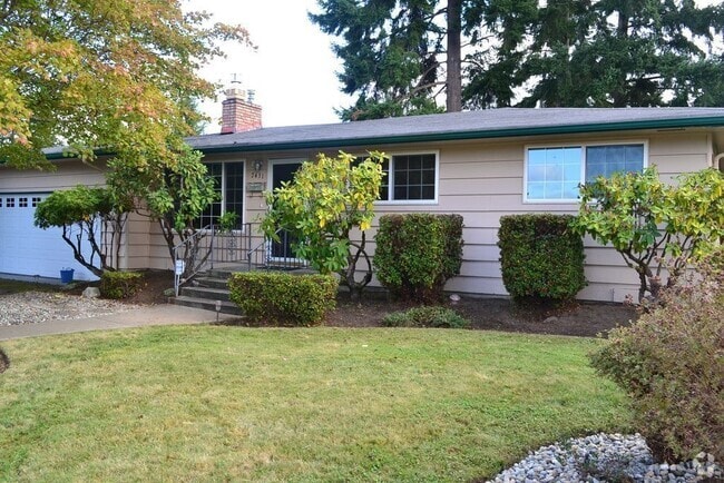 Building Photo - Quiet and Tucked Away Nieghborhood Rental