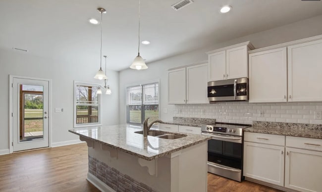 Photo - 112 Boomer St