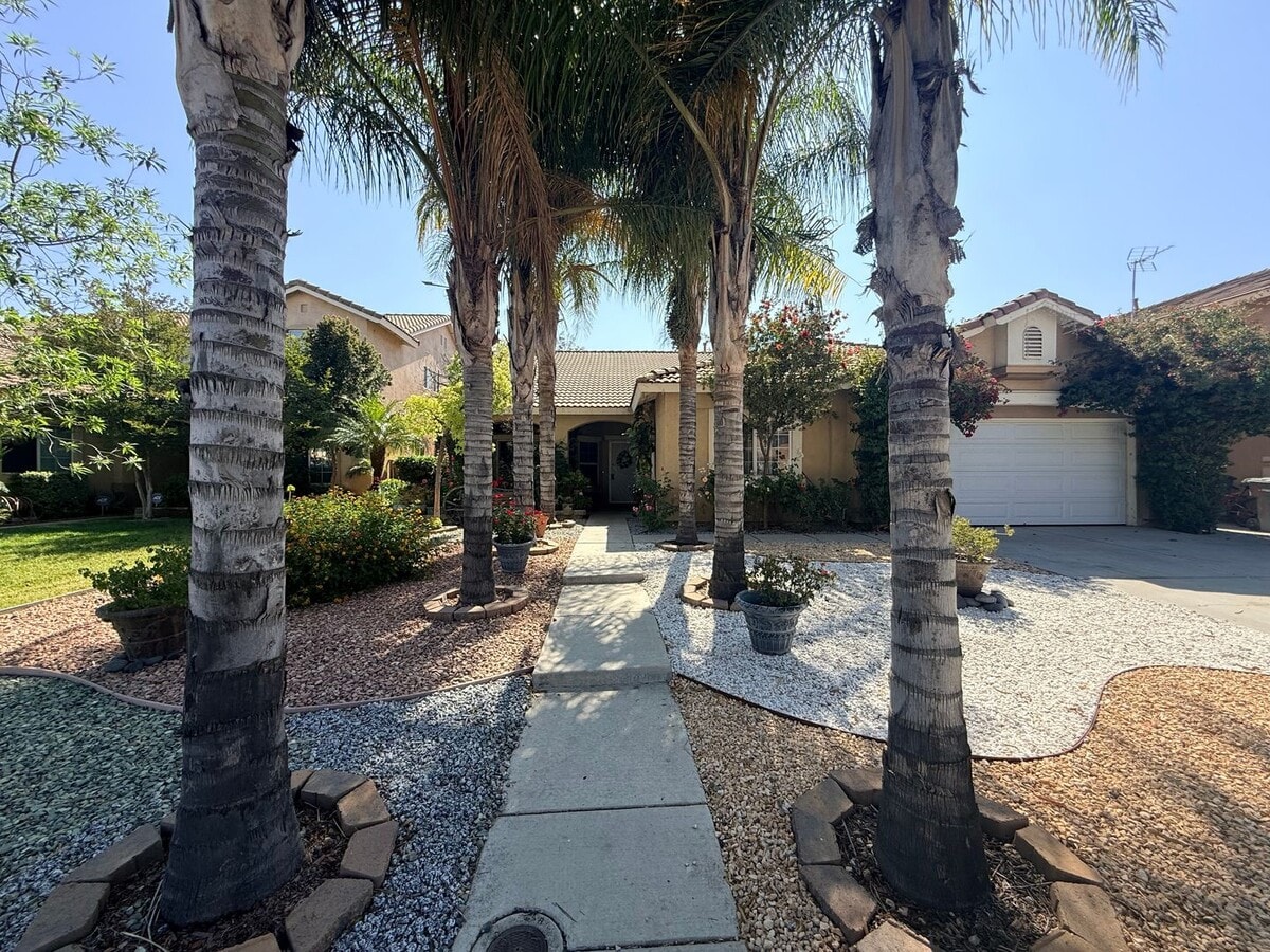Photo - Spacious 5 bedroom home is now available for rent