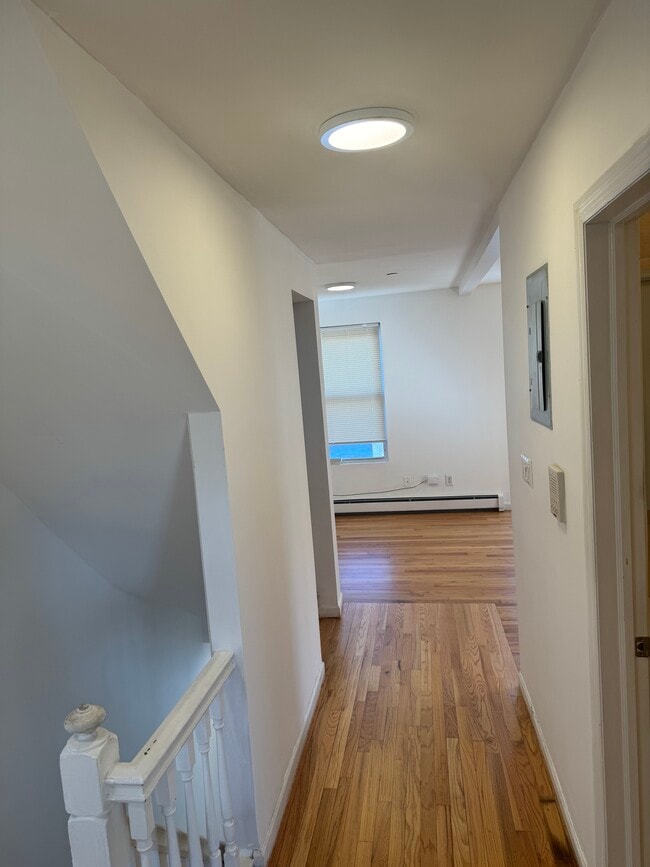 Photo - 1027 Wilcox Ave Unit APT 2