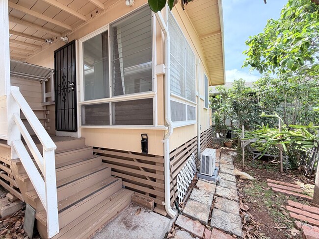 725B 7th Ave