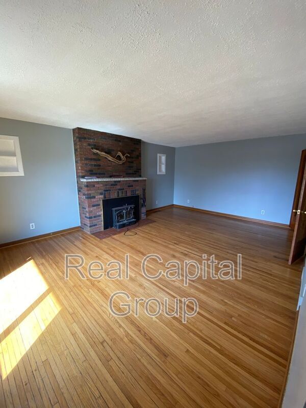 Photo - 3518 Ontario Ave