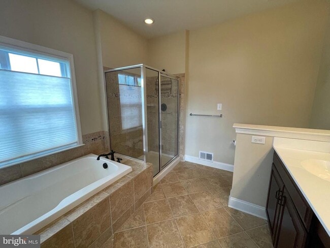 Photo - 19082 Hummingbird Ln