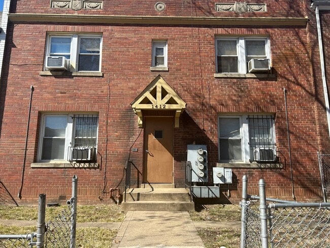 Building Photo - 1412 Staples St NE Unit 1412 Staples #2