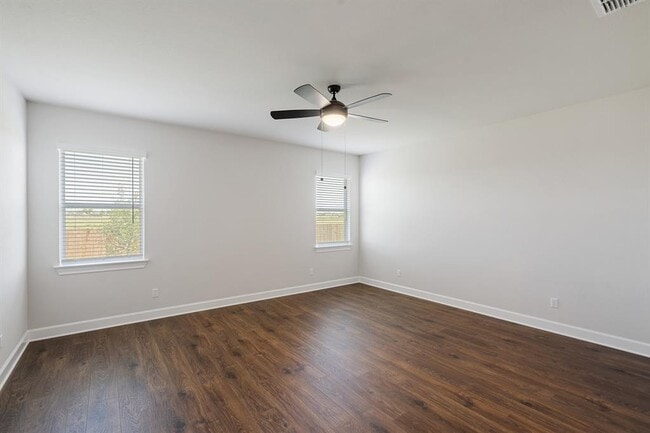 Photo - 517 W Luna Blue Ln
