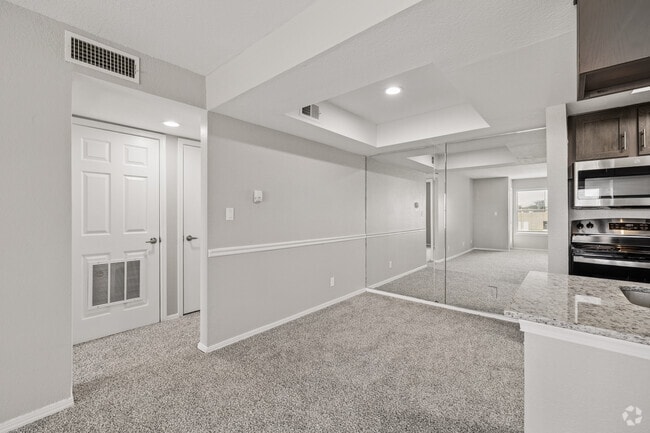 A1 Renovated 1BR, 1BA - 700SF - Dining Room - Waterford Apartments