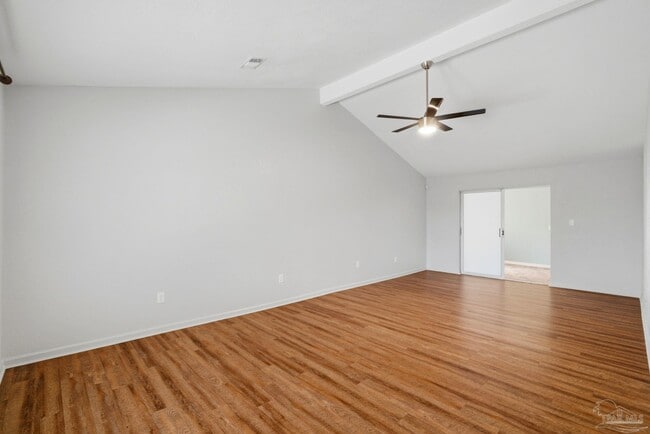 Photo - 6960 Klondike Rd
