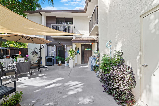 Photo - 3387 Cocoplum Cir