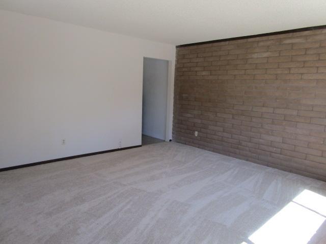 Photo - 569 W Pabor Way