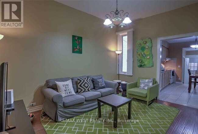 Photo - 472 Symington Ave